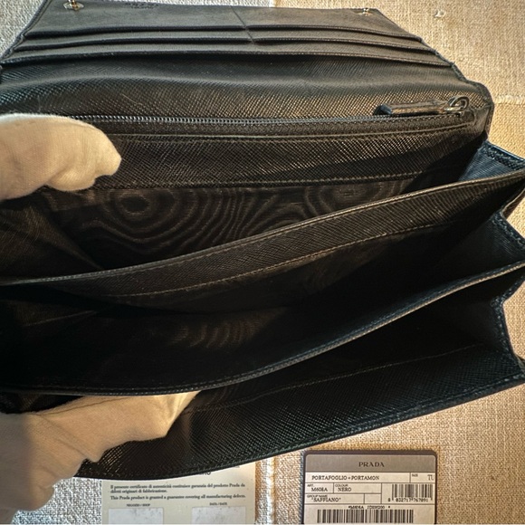 Prada | Portafoglio Portamon Saffiano Leather Nero Long Snap Button Wallet - Picture 11 of 16